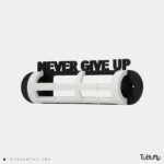نگهدارنده مدال Never Give Up با طراحی مدرن و نصب دیواری